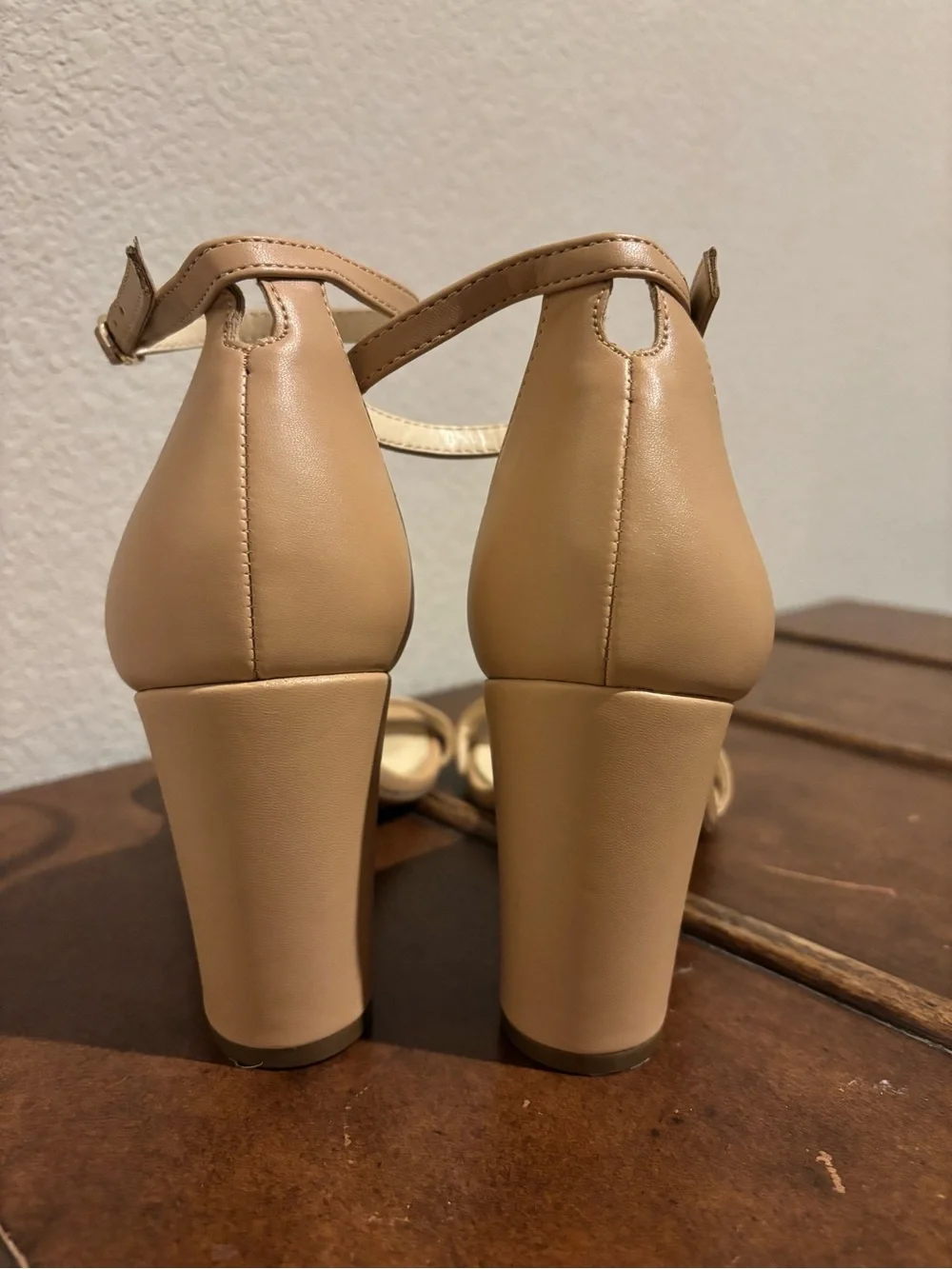 Jessica Simpson Nude Heels